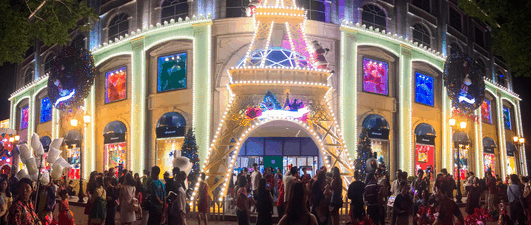 Người Sài Gòn đón Noel sơm tại Diamond Plaza