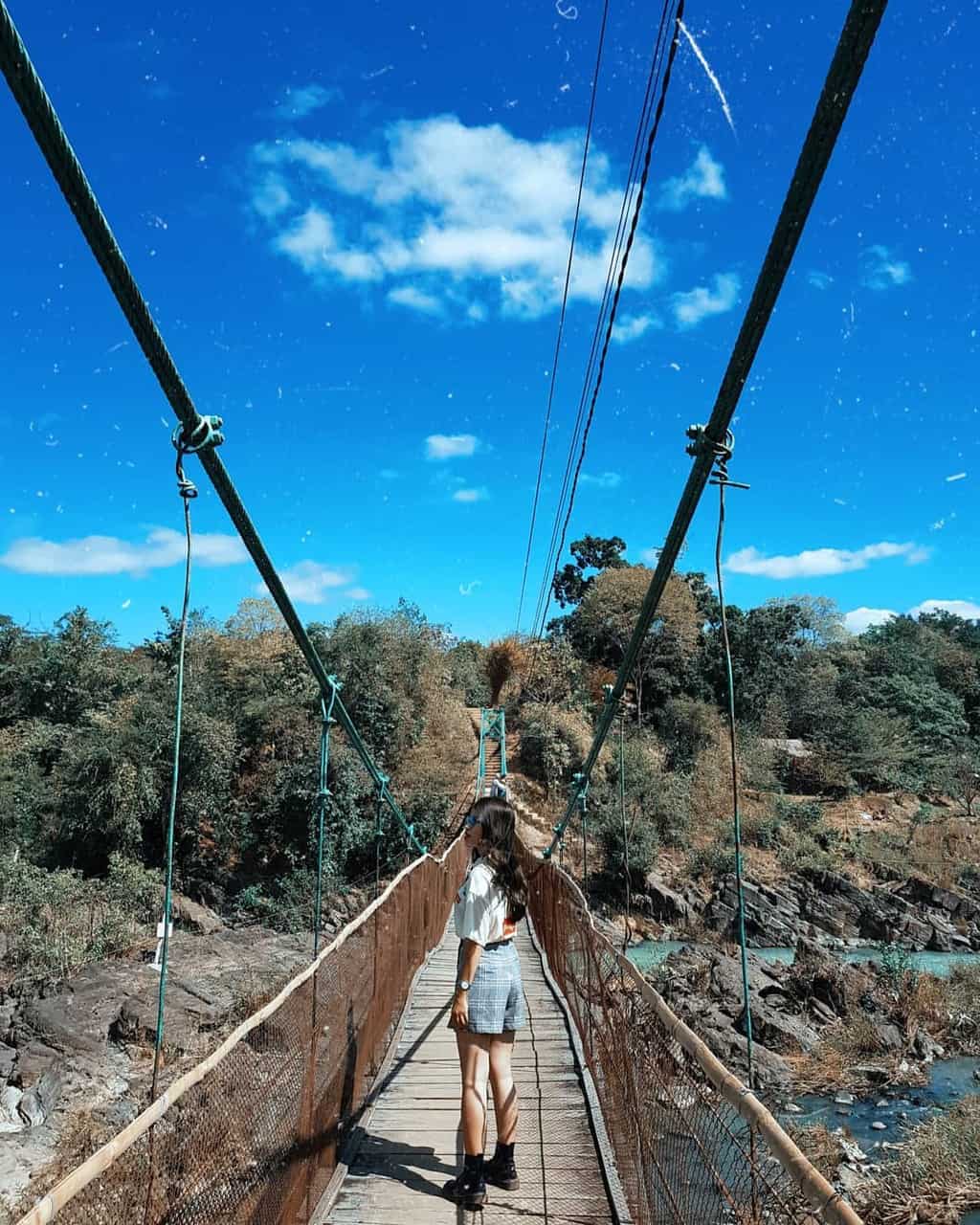 Cầu treo ở thác Dray Nur. Hình:  _1304200124122017_