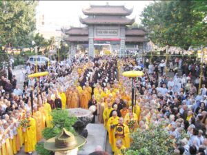 Viếng thăm Chùa Vĩnh Nghiêm – Bí ẩn của ngôi chùa linh thiêng ở Sài Gòn>